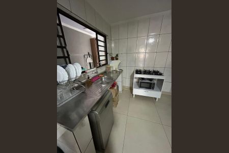 Cozinha de casa à venda com 3 quartos, 100m² em Parque Maria Domitila, São Paulo