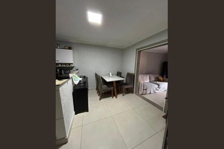 Casa à venda com 100m², 3 quartos e 2 vagas Casa à venda com 100m², 3 quartos e 2 vagasSala de jantar