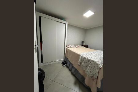 Casa à venda com 100m², 3 quartos e 2 vagas Casa à venda com 100m², 3 quartos e 2 vagasQuarto