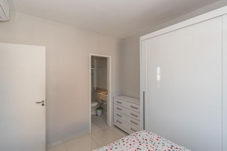 Apartamento à venda com 57m², 2 quartos e 1 vaga Apartamento à venda com 57m², 2 quartos e 1 vagaQuarto