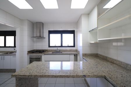 Apartamento à venda com 160m², 3 quartos e 3 vagasCozinha