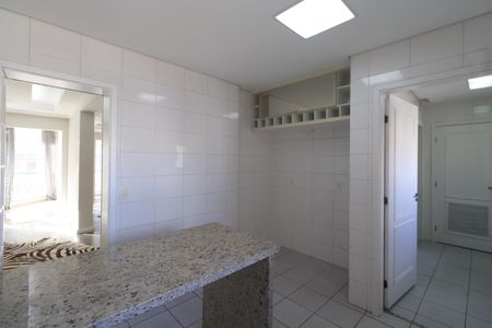 Apartamento à venda com 160m², 3 quartos e 3 vagasCozinha