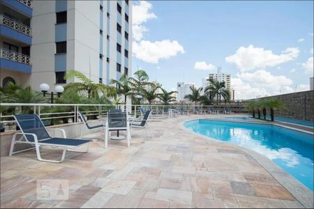 Apartamento à venda com 160m², 3 quartos e 3 vagas Apartamento à venda com 160m², 3 quartos e 3 vagasÁrea comum - Piscina