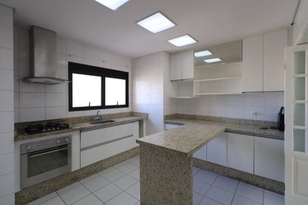 Apartamento à venda com 160m², 3 quartos e 3 vagasCozinha