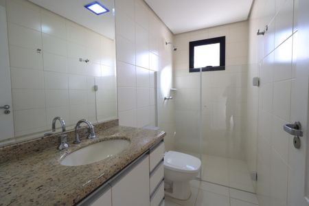 Apartamento à venda com 160m², 3 quartos e 3 vagasBanheiro da Suíte 1