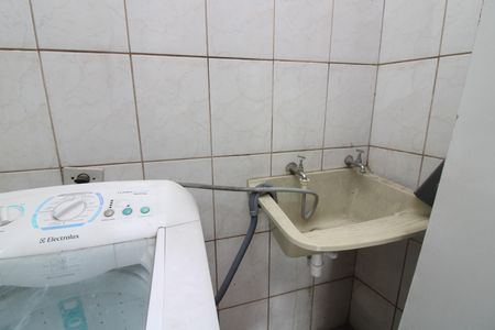 Casa de condomínio à venda com 65m², 2 quartos e 1 vagaÁrea de Serviço