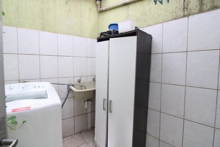 Casa de condomínio à venda com 65m², 2 quartos e 1 vagaÁrea de Serviço