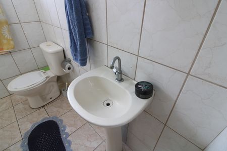 Casa de condomínio à venda com 65m², 2 quartos e 1 vagaBanheiro social