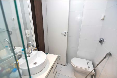 Apartamento para alugar com 69m², 3 quartos e 1 vaga Apartamento para alugar com 69m², 3 quartos e 1 vagaBanheiro da Suíte