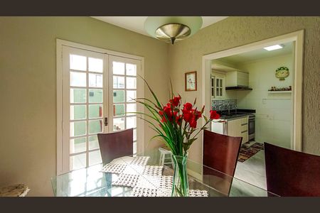 Casa de condomínio à venda com 161m², 3 quartos e 1 vaga Casa de condomínio à venda com 161m², 3 quartos e 1 vagaSala de Jantar