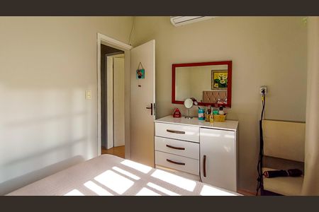 Casa de condomínio à venda com 161m², 3 quartos e 1 vaga Casa de condomínio à venda com 161m², 3 quartos e 1 vagaQuarto 1
