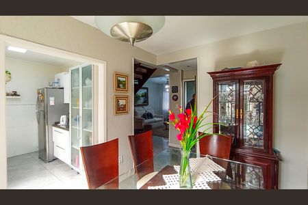 Casa de condomínio à venda com 161m², 3 quartos e 1 vaga Casa de condomínio à venda com 161m², 3 quartos e 1 vagaSala de Jantar