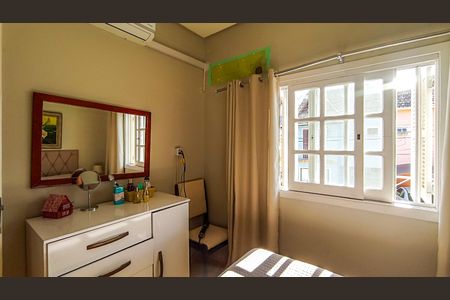 Casa de condomínio à venda com 161m², 3 quartos e 1 vaga Casa de condomínio à venda com 161m², 3 quartos e 1 vagaQuarto 1