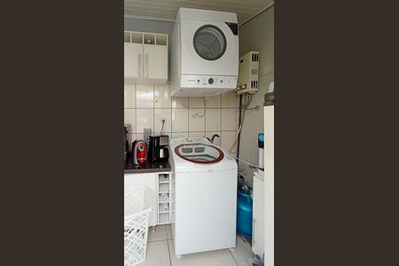 Casa de condomínio à venda com 161m², 3 quartos e 1 vaga Casa de condomínio à venda com 161m², 3 quartos e 1 vagaÁrea de Serviço