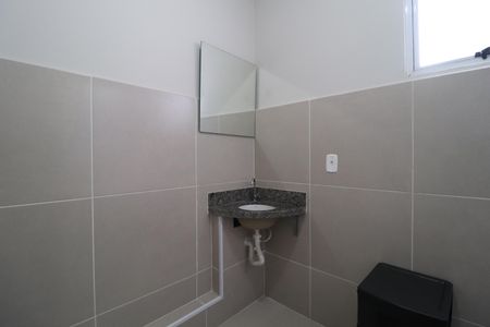 Banheiro do Quarto 1 de apartamento para alugar com 2 quartos, 60m² em Morumbi, Uberlândia