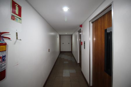 Apartamento à venda com 84m², 2 quartos e sem vagaCorredor