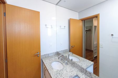 Apartamento para alugar com 90m², 3 quartos e 2 vagas Apartamento para alugar com 90m², 3 quartos e 2 vagasBanheiro Suíte 2