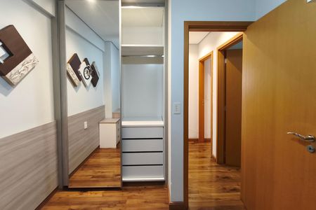 Apartamento para alugar com 90m², 3 quartos e 2 vagas Apartamento para alugar com 90m², 3 quartos e 2 vagasQuarto