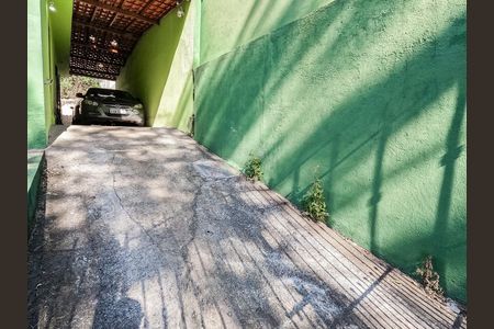 Casa à venda com 270m², 4 quartos e 4 vagas