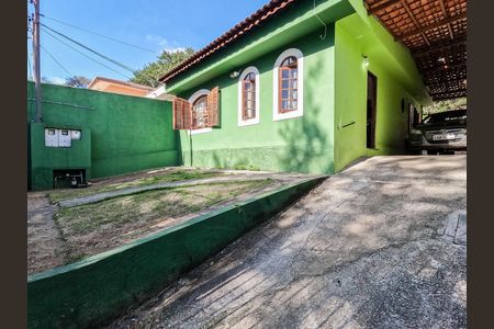Casa à venda com 270m², 4 quartos e 4 vagas