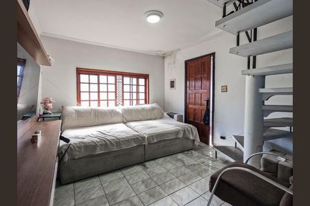 Casa à venda com 270m², 4 quartos e 4 vagas