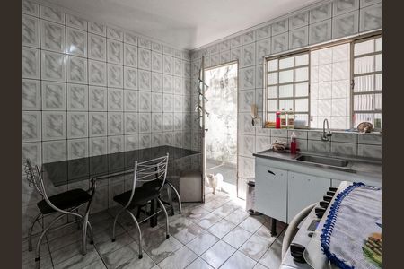 Casa à venda com 270m², 4 quartos e 4 vagas
