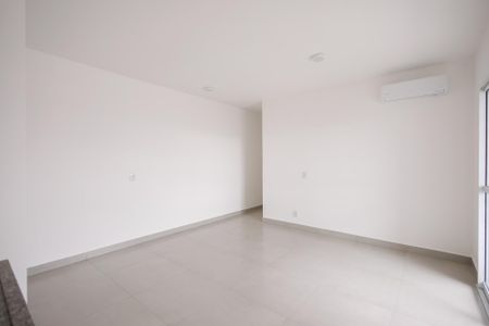 Apartamento para alugar com 81m², 3 quartos e 2 vagas Apartamento para alugar com 81m², 3 quartos e 2 vagasSala