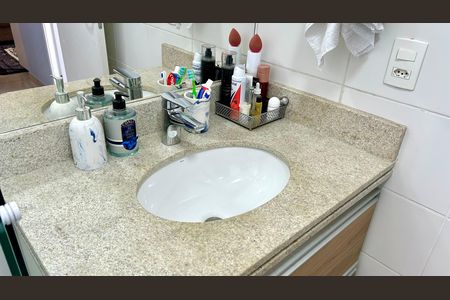 Apartamento para alugar com 63m², 2 quartos e 1 vaga Apartamento para alugar com 63m², 2 quartos e 1 vagaBanheiro 1