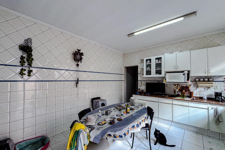 Casa à venda com 232m², 3 quartos e 4 vagas Casa à venda com 232m², 3 quartos e 4 vagasCozinha