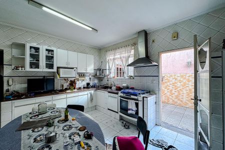 Casa à venda com 232m², 3 quartos e 4 vagas Casa à venda com 232m², 3 quartos e 4 vagasCozinha