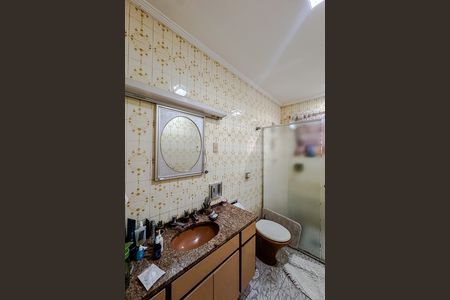 Casa à venda com 232m², 3 quartos e 4 vagas Casa à venda com 232m², 3 quartos e 4 vagasBanheiro da Suíte