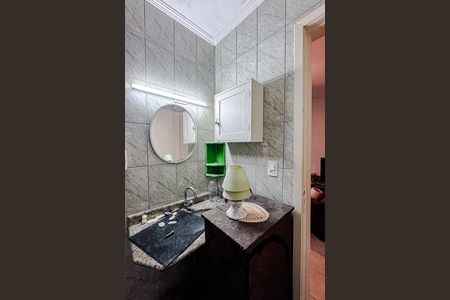 Casa à venda com 232m², 3 quartos e 4 vagas Casa à venda com 232m², 3 quartos e 4 vagasBanheiro