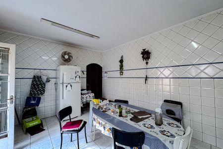 Casa à venda com 232m², 3 quartos e 4 vagas Casa à venda com 232m², 3 quartos e 4 vagasCozinha