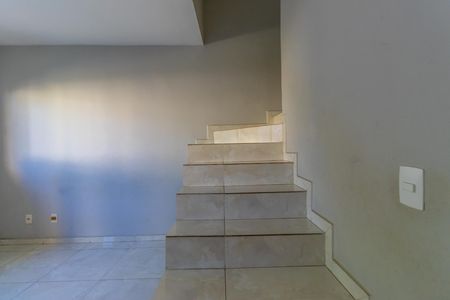 Casa de condomínio para alugar com 61m², 2 quartos e 2 vagas Casa de condomínio para alugar com 61m², 2 quartos e 2 vagasSala