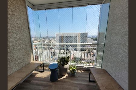 Apartamento à venda com 65m², 2 quartos e 1 vaga Apartamento à venda com 65m², 2 quartos e 1 vagaVaranda