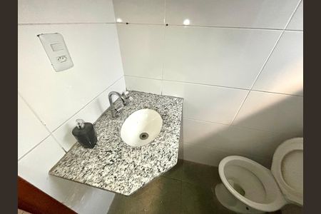 Casa de condomínio para alugar com 60m², 2 quartos e 1 vagaBanheiro