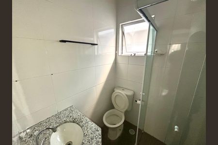 Casa de condomínio para alugar com 60m², 2 quartos e 1 vagaBanheiro