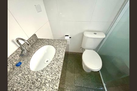 Casa de condomínio para alugar com 60m², 2 quartos e 1 vagaBanheiro da Suíte 1