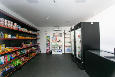 Apartamento à venda com 48m², 2 quartos e 1 vaga Apartamento à venda com 48m², 2 quartos e 1 vagaÁrea comum - Mercadinho