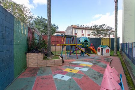 Apartamento à venda com 48m², 2 quartos e 1 vaga Apartamento à venda com 48m², 2 quartos e 1 vagaÁrea comum - Playground