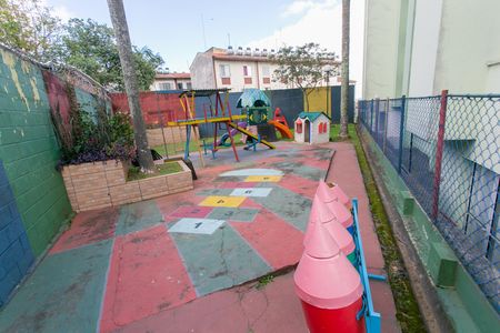 Apartamento à venda com 48m², 2 quartos e 1 vaga Apartamento à venda com 48m², 2 quartos e 1 vagaÁrea comum - Playground