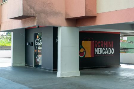 Apartamento à venda com 48m², 2 quartos e 1 vaga Apartamento à venda com 48m², 2 quartos e 1 vagaÁrea comum - Mercadinho