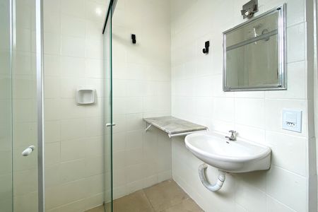 Banheiro da Suíte de apartamento para alugar com 1 quarto, 79m² em Santa Efigênia, Belo Horizonte