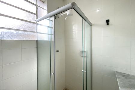 Apartamento para alugar com 60m², 1 quarto e sem vaga Apartamento para alugar com 60m², 1 quarto e sem vagaBanheiro da Suíte