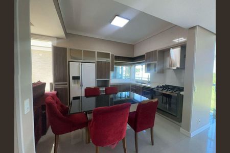 Casa para alugar com 100m², 3 quartos e 1 vaga Casa para alugar com 100m², 3 quartos e 1 vagaCozinha