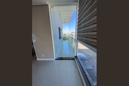 Casa para alugar com 100m², 3 quartos e 1 vaga Casa para alugar com 100m², 3 quartos e 1 vagaVaranda