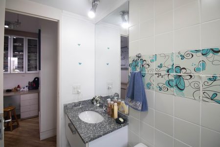 Banheiro de apartamento à venda com 2 quartos, 60m² em Vila Guilherme, São Paulo