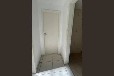 Corredor de casa para alugar com 2 quartos, 54m² em Doutor Laureano, Duque de Caxias