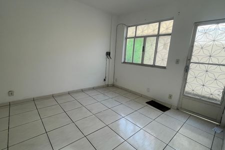 Sala de casa para alugar com 2 quartos, 54m² em Doutor Laureano, Duque de Caxias
