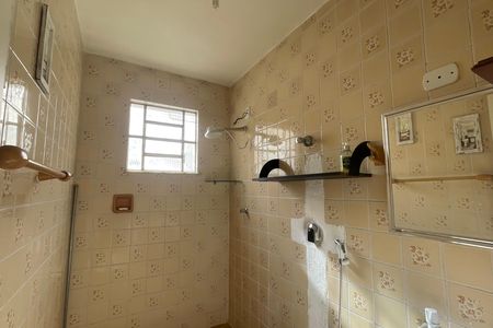 Banheiro de casa para alugar com 2 quartos, 54m² em Doutor Laureano, Duque de Caxias